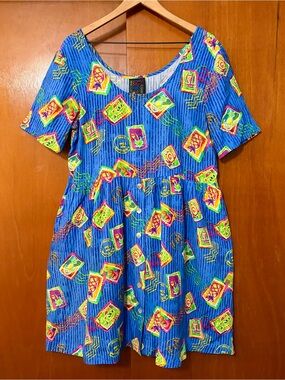 Big Head Designs Scoop Neck Shift Dress Tropical Vacation Postage Stamp Print